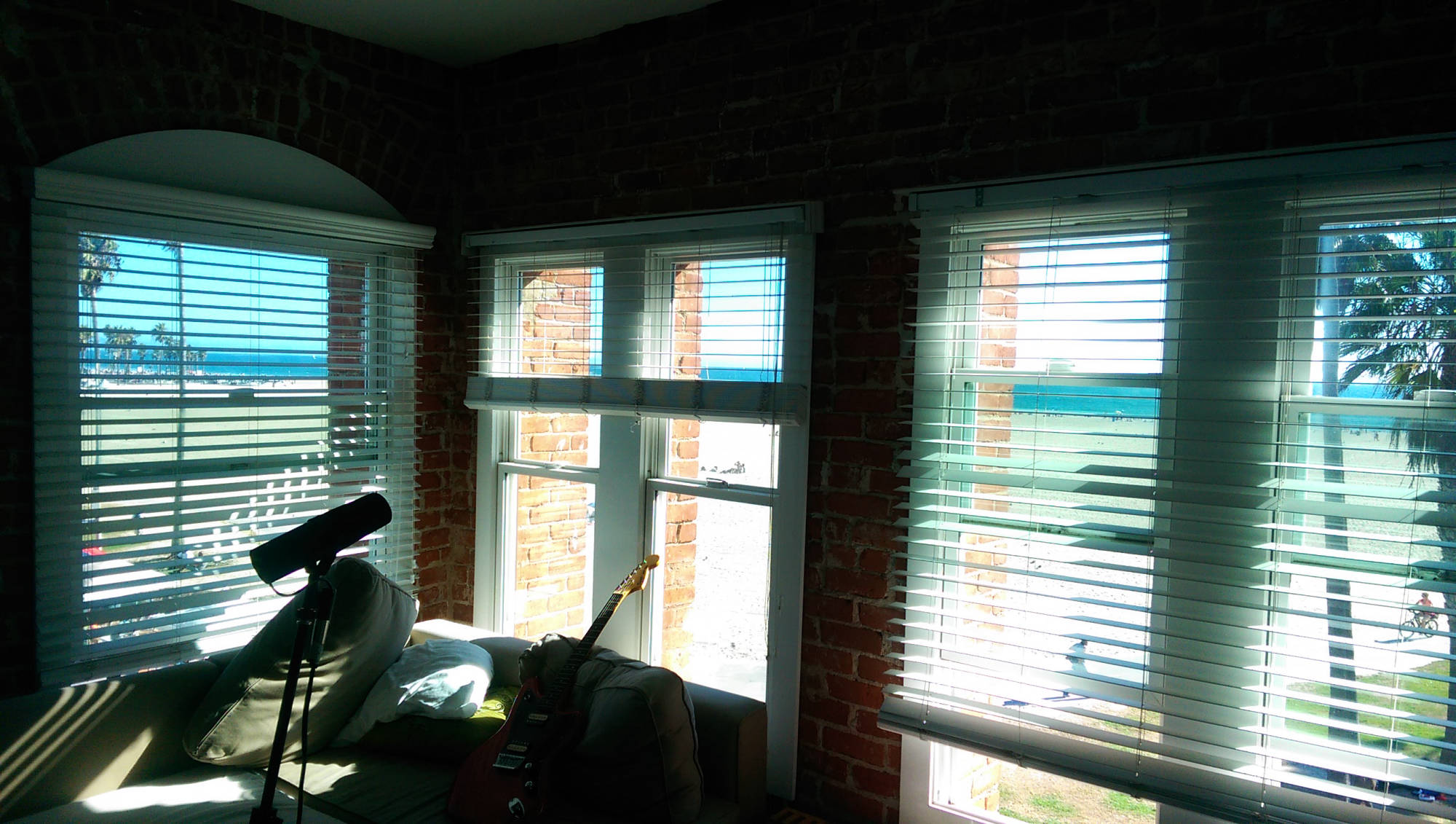 MUSICdise™ Lounge - The MUSICdise Lounge in Venice Beach, CA. ©Philip Warbasse